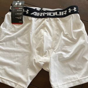 NWT under armor, heat gear youth large